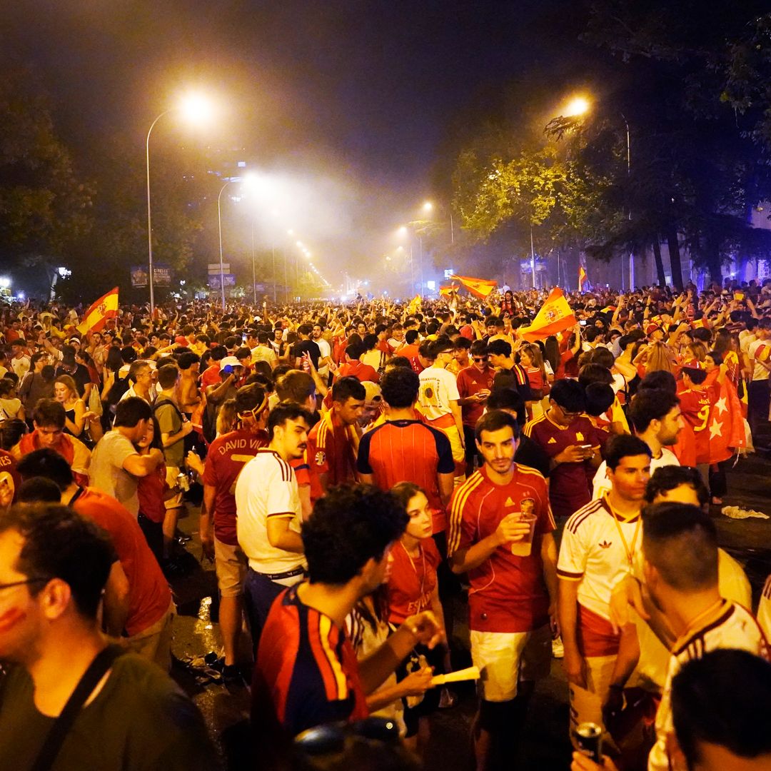 Festejos del Mundial Terminan en Tragedia por Derrumbe de Fuente en Salamanca